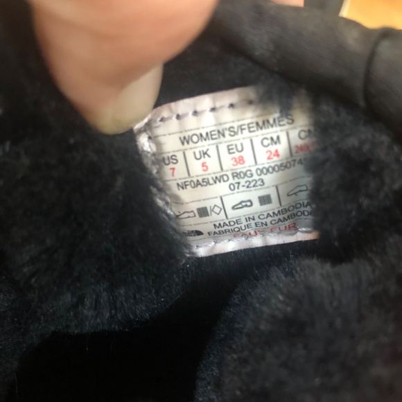 The North Face Thermoball Lace Up Waterproof Boots - Picture 7 of 14